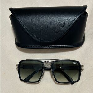 BNWT CAZAL SUNGLASSES BLACK/GOLD